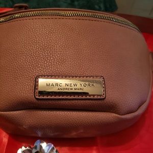 marc new york fanny pack
